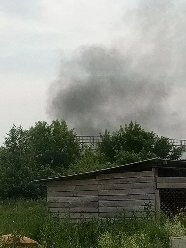 Пожар на территории МТРЗ в Монетном
