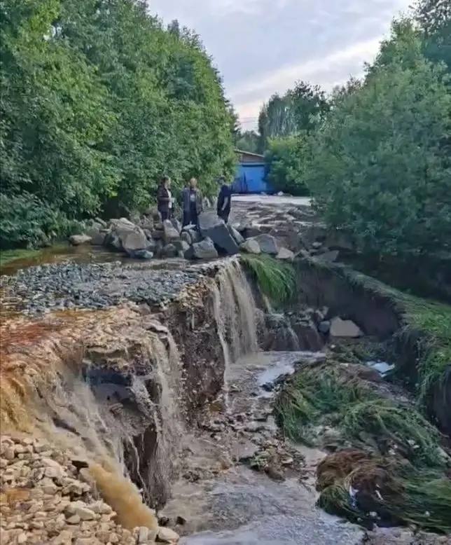 Уровень воды снижается в пруду Ключевска