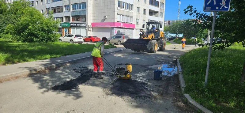 Жители добились перемен во дворе на Брусницына, 1