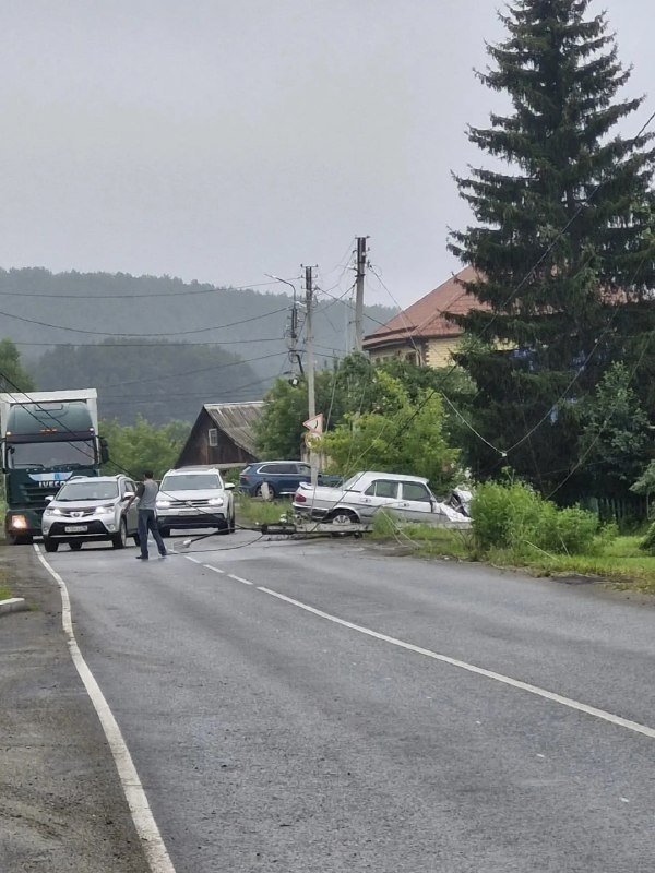ДТП перекрыло движение транспорта в Старопышминске