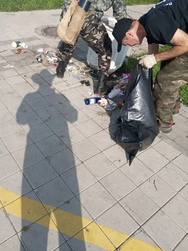 Уборка после праздника в Парках Берёзовского