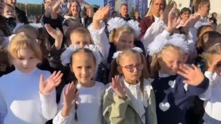 Вальс родителей и первоклассников в Берёзовском