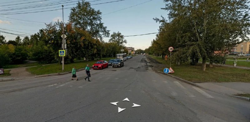 В Берёзовском после двух лет работ открыли обновлённую улицу Театральную и Торговую площадь