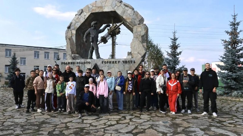 Участники «Молодёжки» провели для десятков березовчан прогулку по Шахтёрскому маршруту