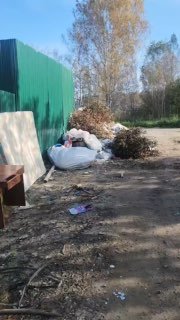 Мусор на популярной свалке в Берёзовском снова появился после пожара