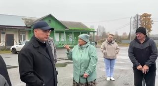 Владимир Шауракс и Михаил Горлин обсудили с жителями Солнечного проблемы с водой и вывозом отходов
