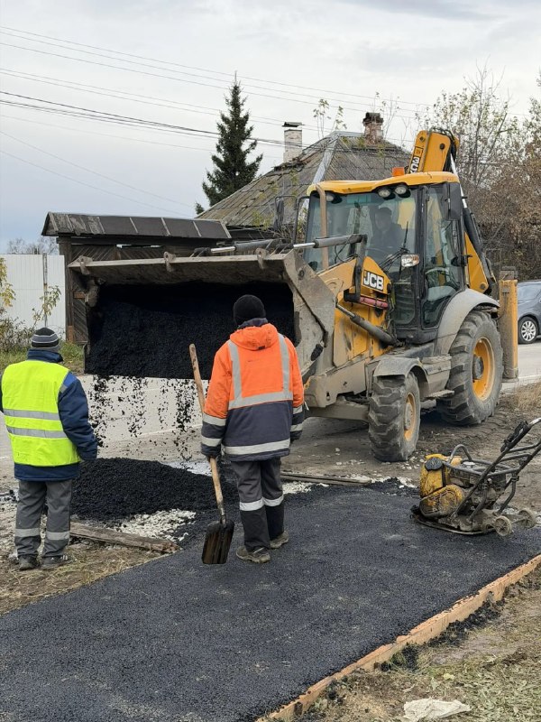 В Берёзовском у «Водоканала» построили новую пешеходную дорожку